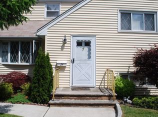 24 Park St, Little Ferry, NJ 07643