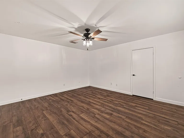 5347 Lincoln Green Dr — Photo 18