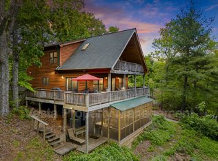 71 Fairview Hills Dr, Fairview, NC 28730