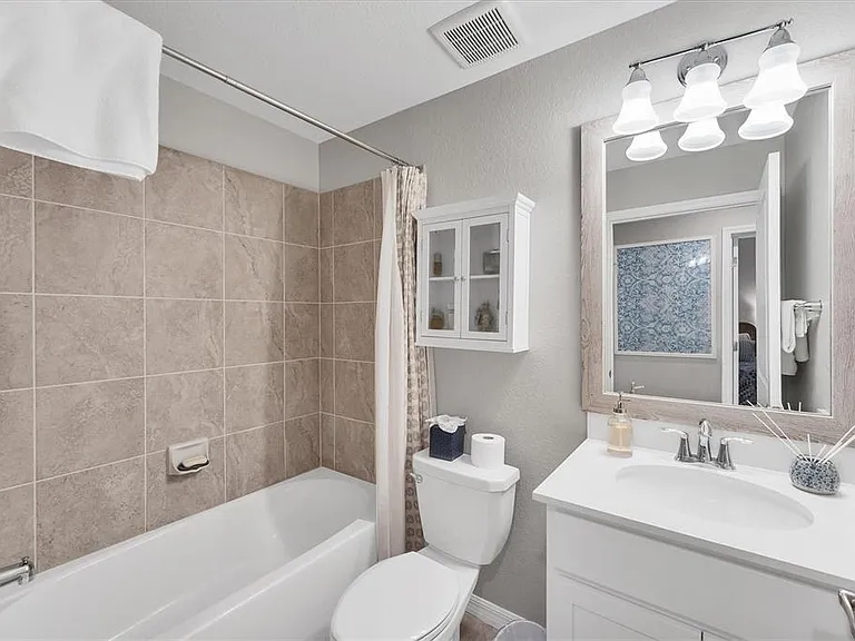 14184 Heritage Landing Blvd #516 — Photo 24