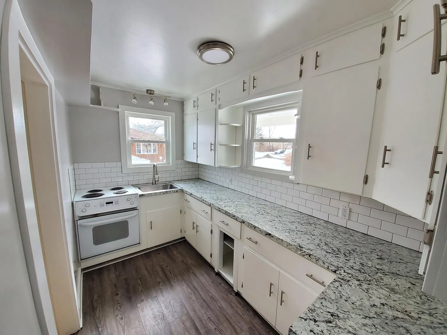 20 Laurel St — Photo 1