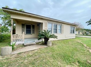 302 W 8th St, Freeport, TX 77541