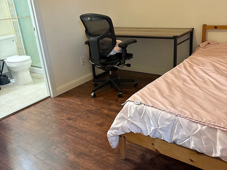 328 Santa Barbara Ave — Photo 1