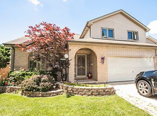 9320 S 55th Ave, Oak Lawn, IL 60453