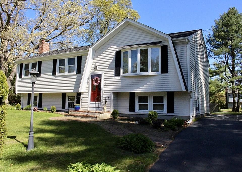1st image of 36 Brewster Dr