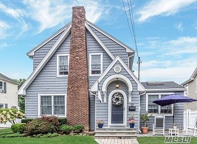 1st image of 58 Gates Ave