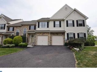 1407 Duke Ct, Royersford, PA 19468