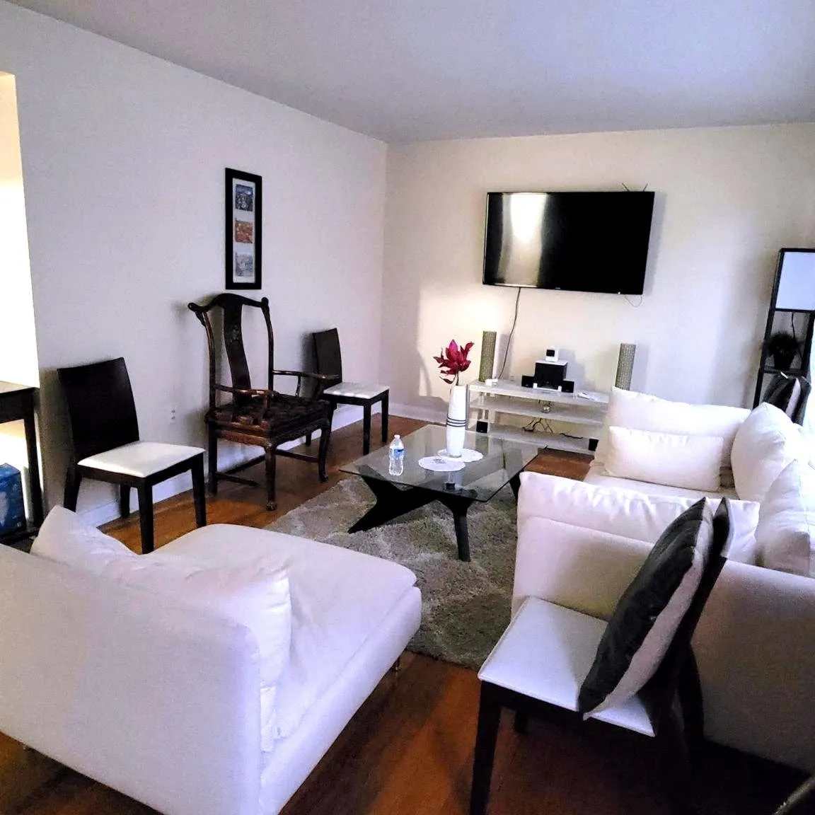 3 bed, 2.0 bath, 1161 sqft, $2,500 — Photo 2