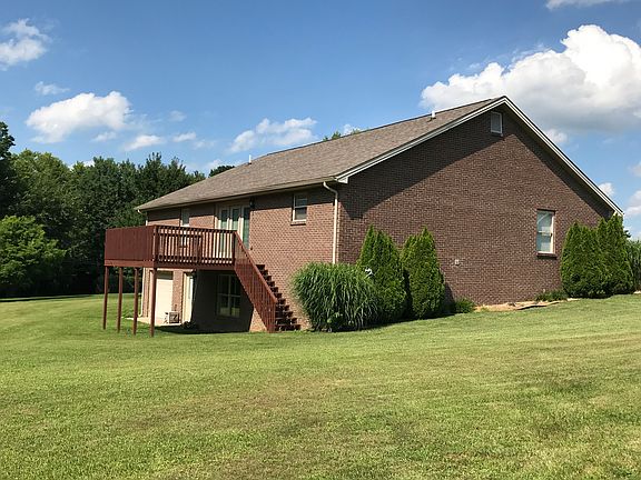 4th image of 204 Creekside Cir