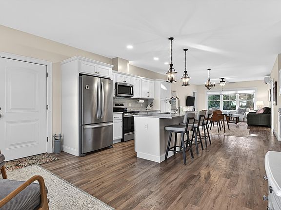 5th image of 19 Mill Commons Drive #19