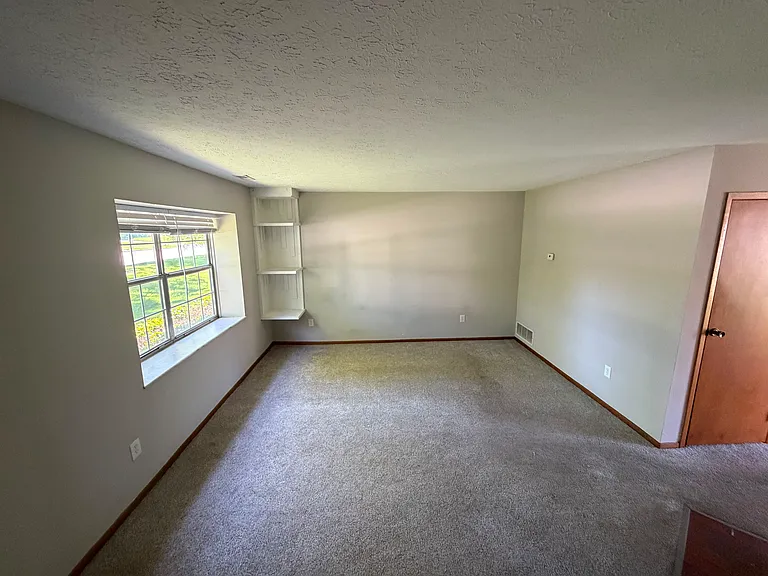 1762 Queensbridge Dr #1 — Photo 17