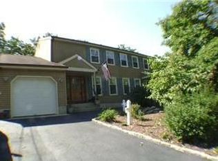 555 Fairview Rd, Medford, NJ 08055