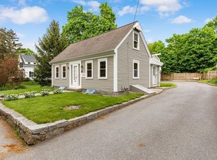 17 Pigeon Hill St, Rockport, MA 01966