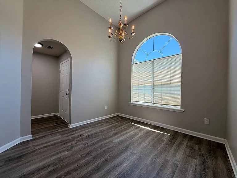 4192 Alaina Ave — Photo 2