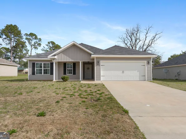 13 Cole Dr, Hawkinsville, GA 31036