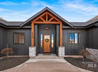 8801 Quail Hollow Dr, Middleton, ID 83644