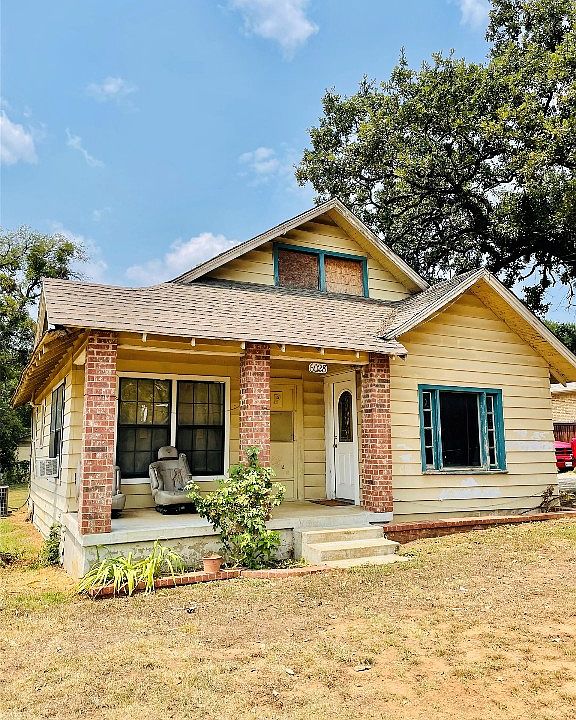 1st image of 6028 Forest Hill Dr