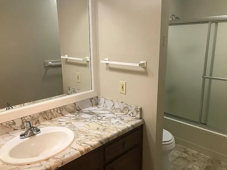 2019 Parrott Dr #7 — Photo 9