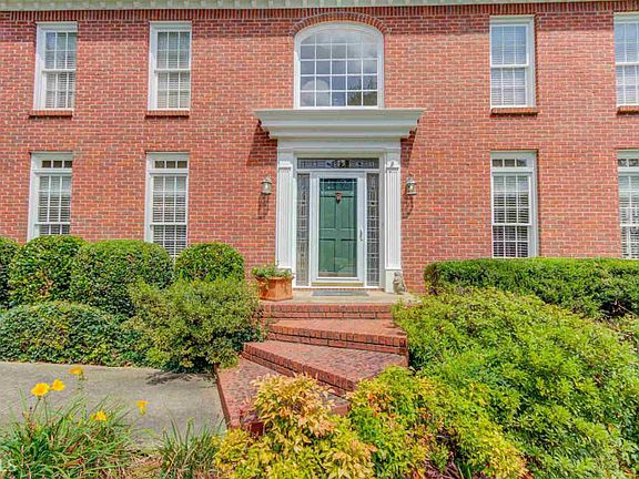 3rd image of 1533 Stonegate Way