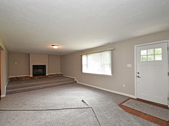 4th image of 1098 Heatherstone Way