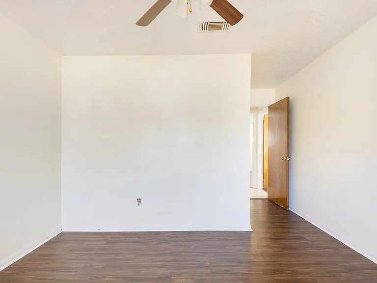 1006 Bolton Dr — Photo 18