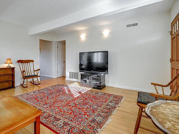 5th image of 506 Gertrude Ave