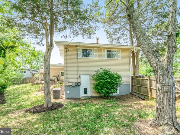 4001 Ivanhoe Ln, Alexandria, VA 22310