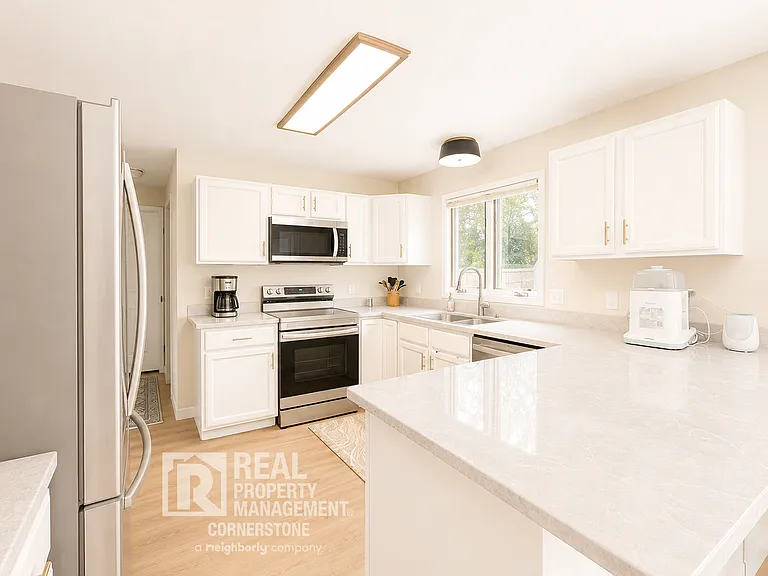 1155 N Apple Ct — Photo 2