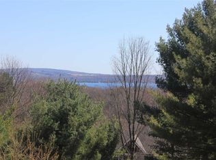 8160 Lindy Ln, Harbor Springs, MI 49740