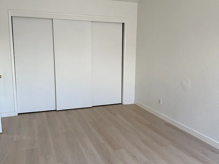 1343 Ford Ave — Photo 10