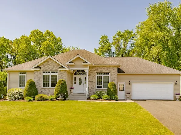 141 Elizabeth St, Feeding Hills, MA 01030