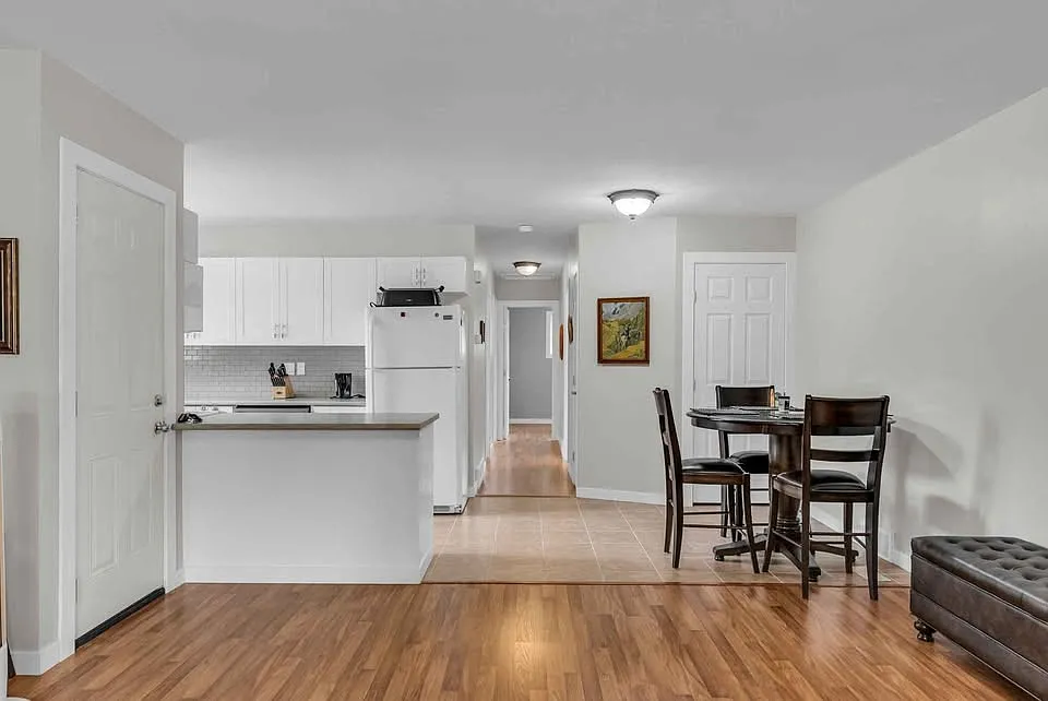 3222 McGill Street — Photo 4