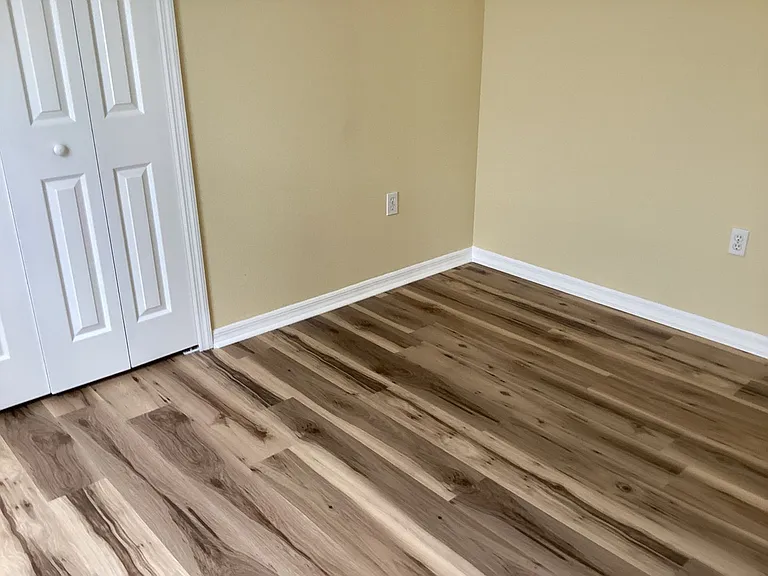 1021 Old Barn Rd — Photo 6