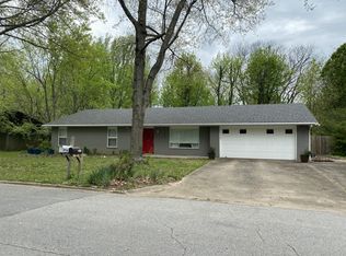 2203 S Coleman Ave, Fayetteville, AR 72701