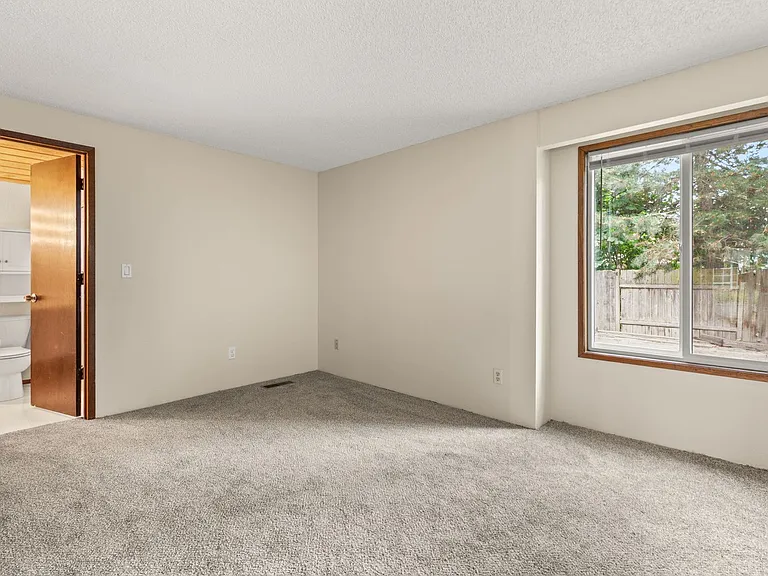 20329 SW Rock Ct — Photo 30