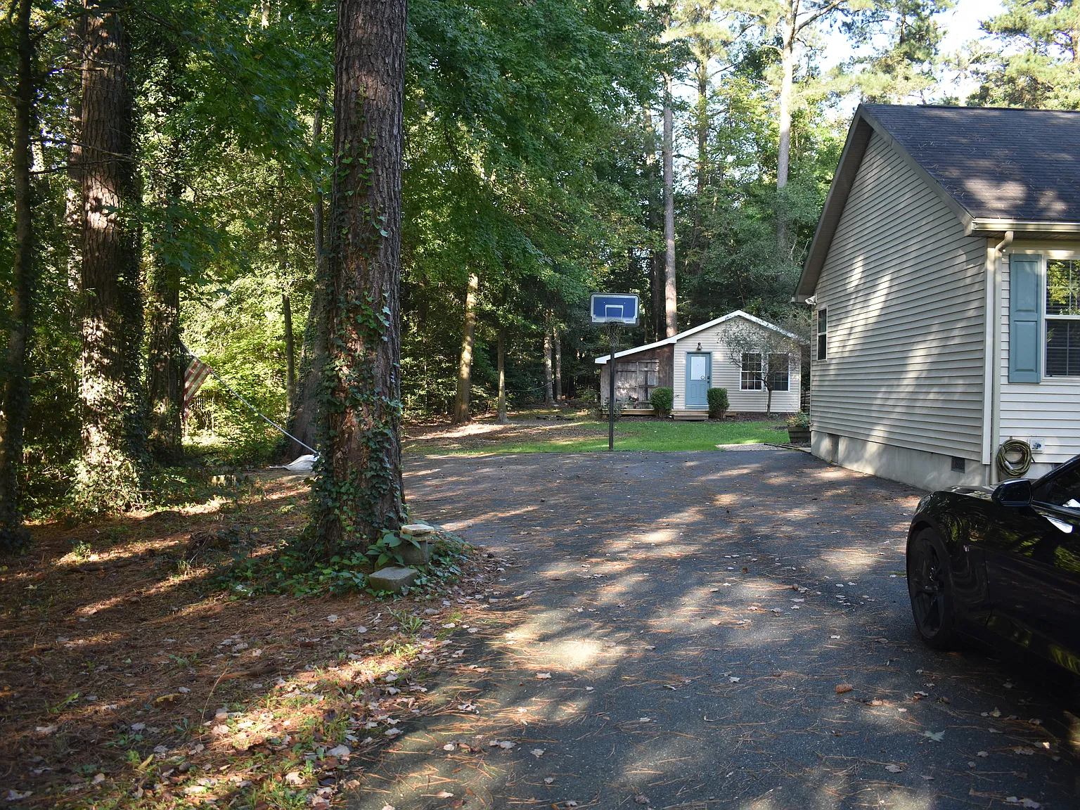3 bed, 1900 sqft, $2,500 — Photo 2