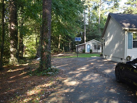 2nd image of 31127 Beaver Cir