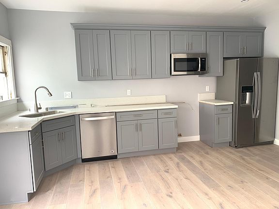 2nd image of 338 Cedar Ave APT 7