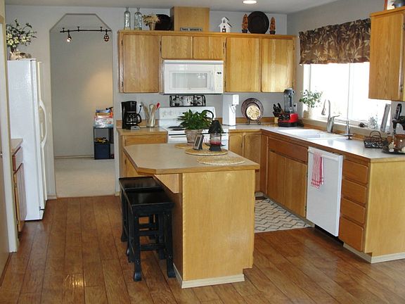 5th image of 8709 195th Street Ct E