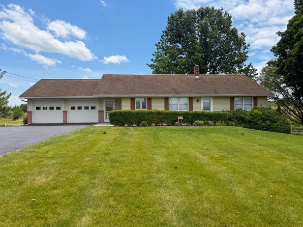 3321 Division Hwy, New Holland, PA 17557