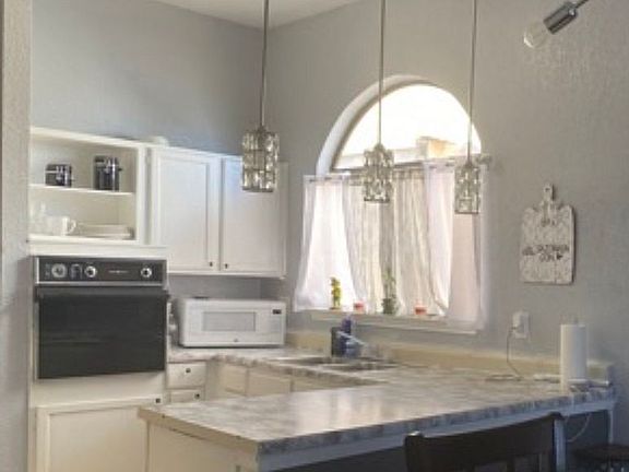 2nd image of 4137 Sunrise Cove Dr
