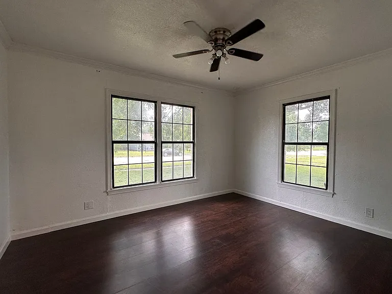 2609 Belmeade St — Photo 11