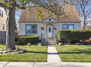 8318 White Oak Ave, Munster, IN 46321