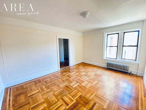 2nd image of 15 Seaman Ave APT 5D