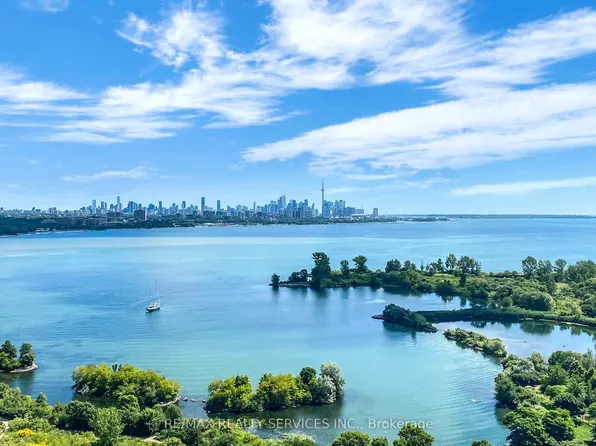 20 Shore Breeze Dr, Toronto, ON