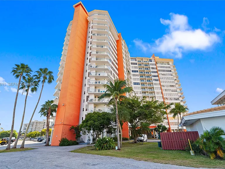 1351 NE Miami Gardens Dr #301E — Photo 24
