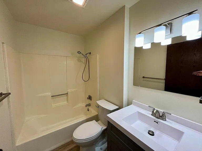 1010 Sawyer Dr — Photo 15