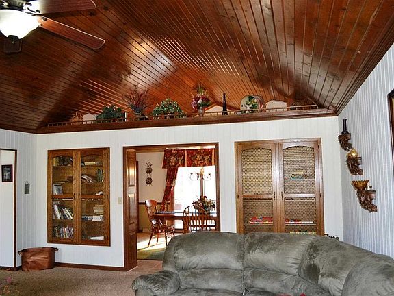 4th image of 4463 W Meadowvale Dr