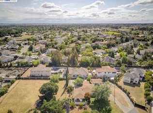 121 Omega Ln, Oakley, CA