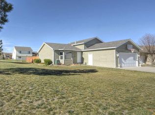 4023 Rosewood Ln, Rapid City, SD 57703